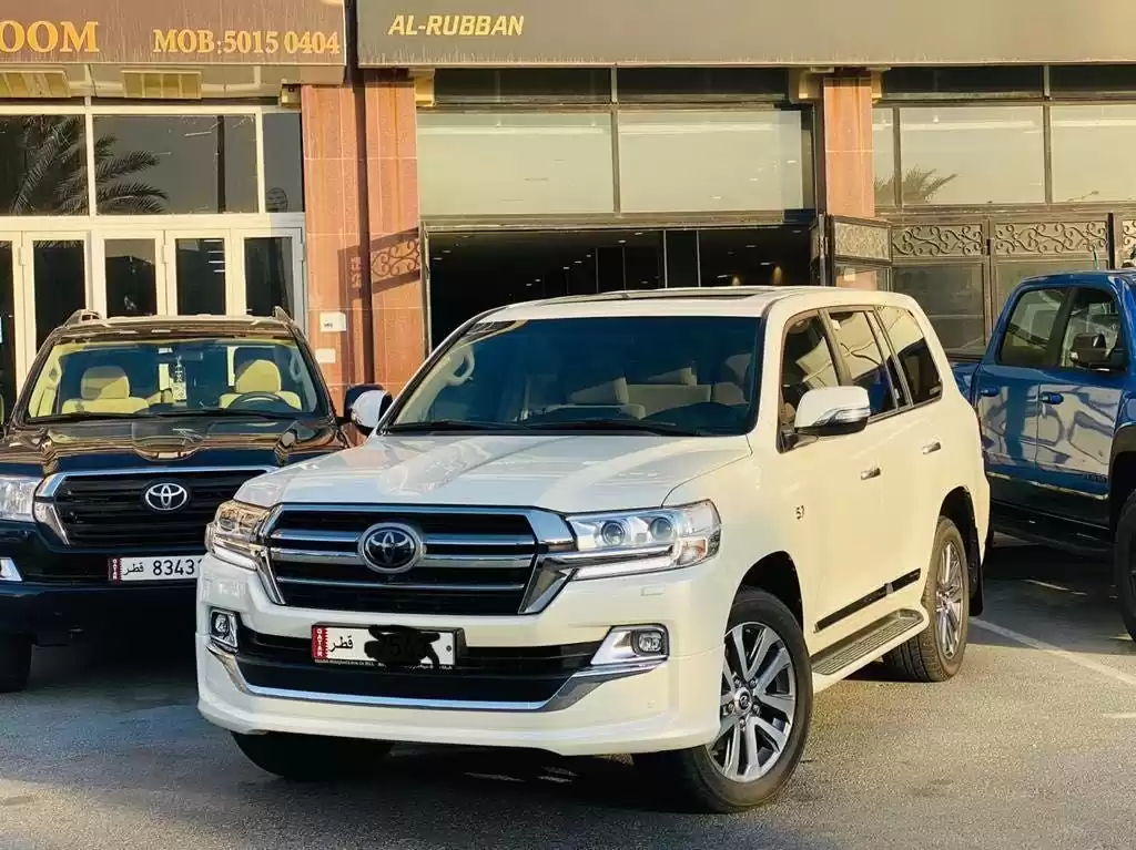 مستعملة Toyota Land Cruiser للبيع في الدوحة #12936 - 1  صورة 
